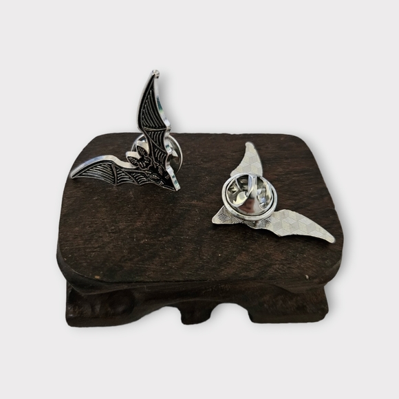 Bat pins - Picture 2 of 2